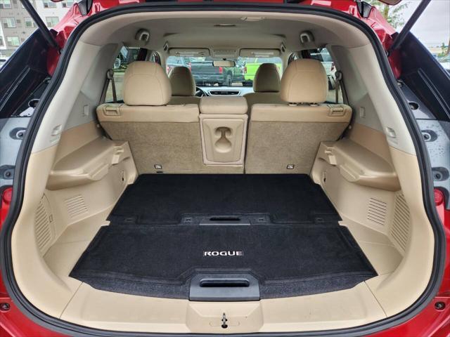 Photo of 2016 Cayenne Red Nissan Rogue