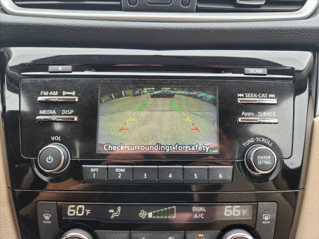 Photo of 2016 Cayenne Red Nissan Rogue