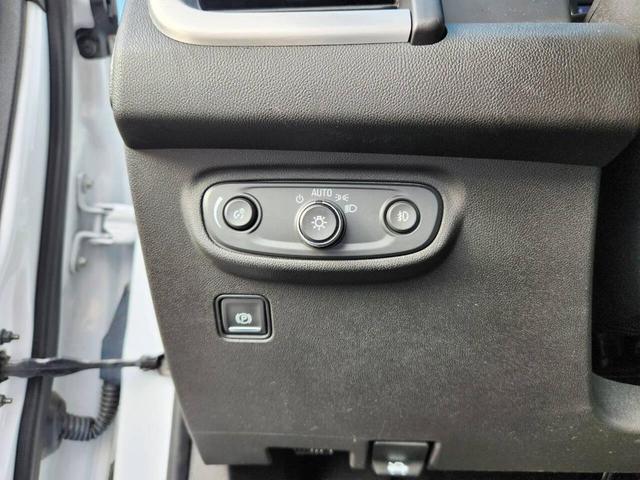Photo of 2021 White GMC Terrain