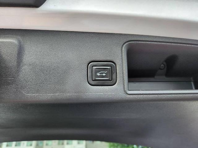 Photo of 2021 White GMC Terrain