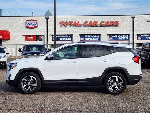 Photo of 2021 White GMC Terrain