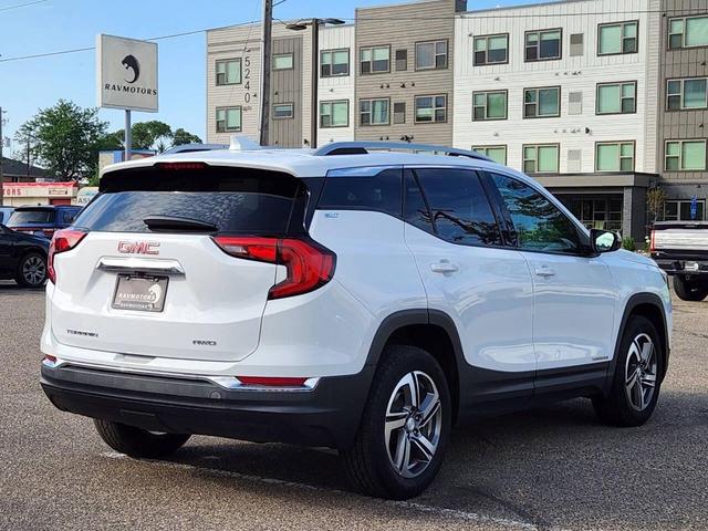 Photo of 2021 White GMC Terrain