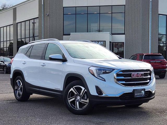 Photo of 2021 White GMC Terrain