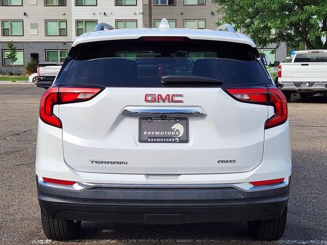 Photo of 2021 White GMC Terrain