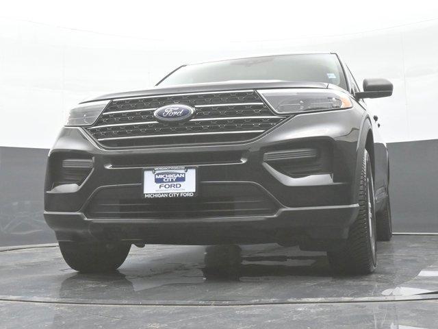 Photo of 2020 Black Ford Explorer