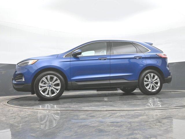 Photo of 2022 Blue Ford Edge