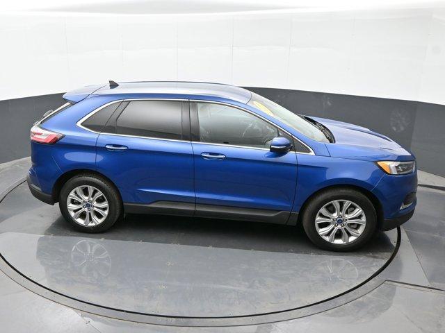 Photo of 2022 Blue Ford Edge