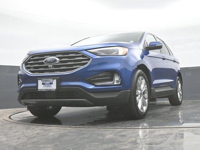 Photo of 2022 Blue Ford Edge