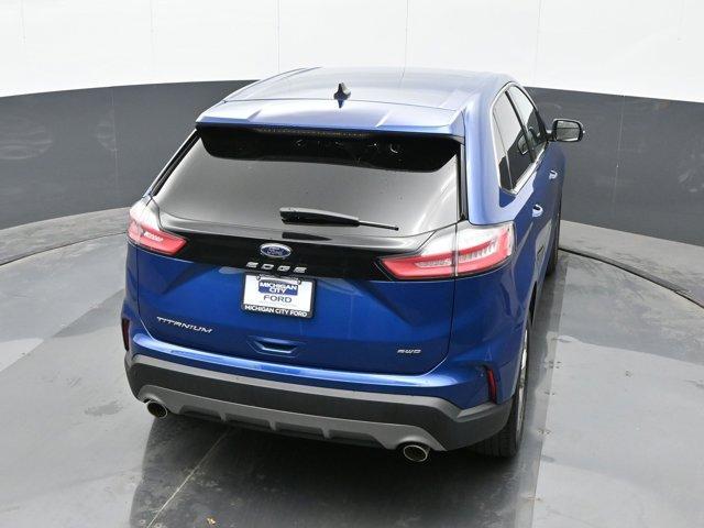 Photo of 2022 Blue Ford Edge