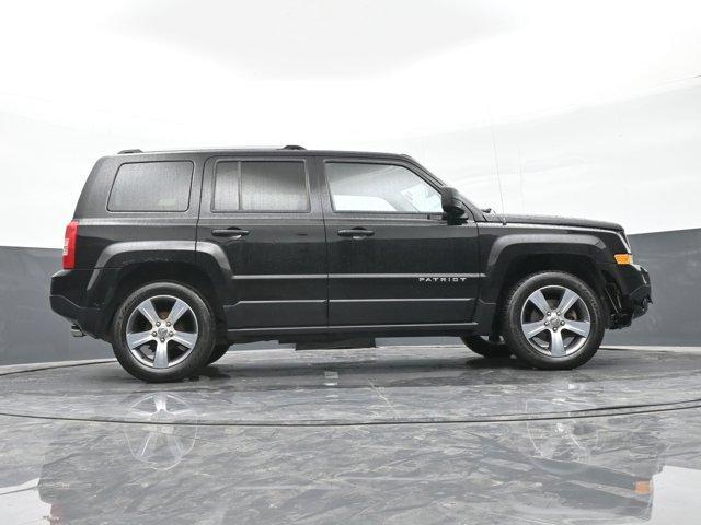 Photo of 2017 Black Clearcoat Jeep Patriot
