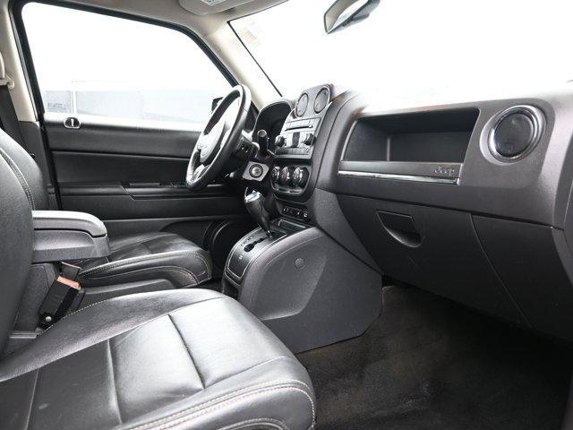 Photo of 2017 Black Clearcoat Jeep Patriot