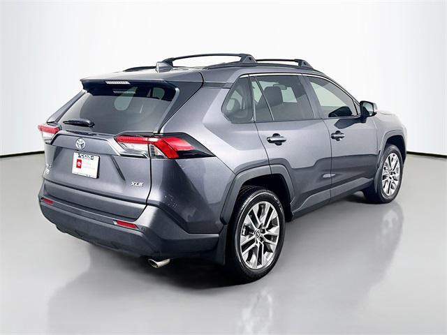 Photo of 2025 Magnetic Gray Metallic Toyota RAV4