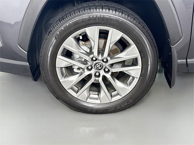 Photo of 2025 Magnetic Gray Metallic Toyota RAV4