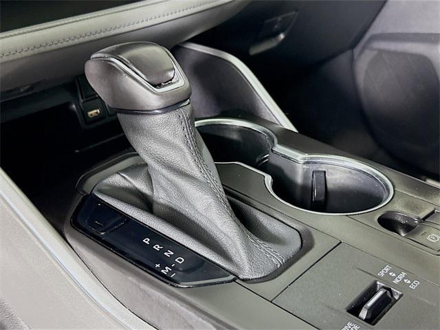 Photo of 2020 Midnight Black Metallic Toyota Highlander