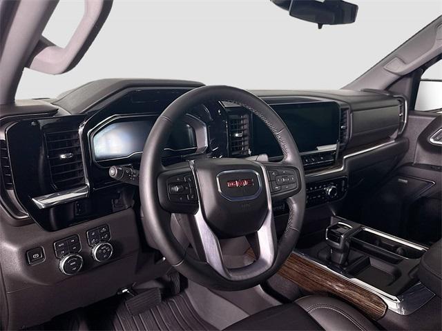 Photo of 2024 Onyx Black GMC Sierra 1500