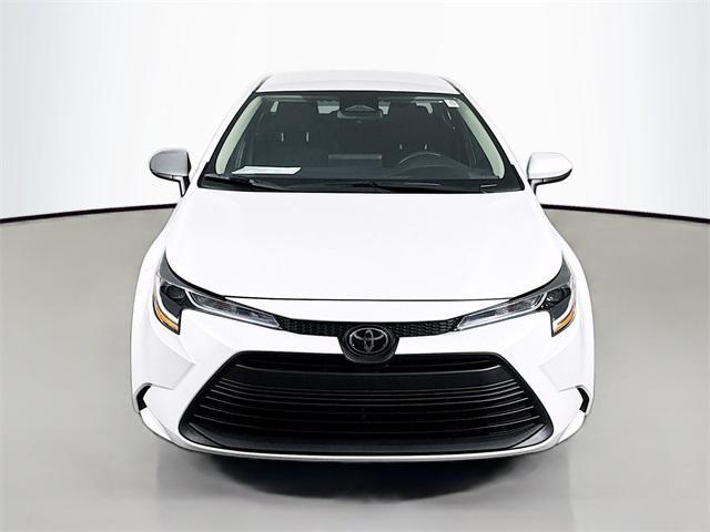 Photo of 2025 Wind Chill Pearl Toyota Corolla