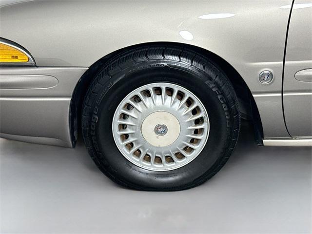 Photo of 2001 Light Bronzemist Metallic Buick LeSabre