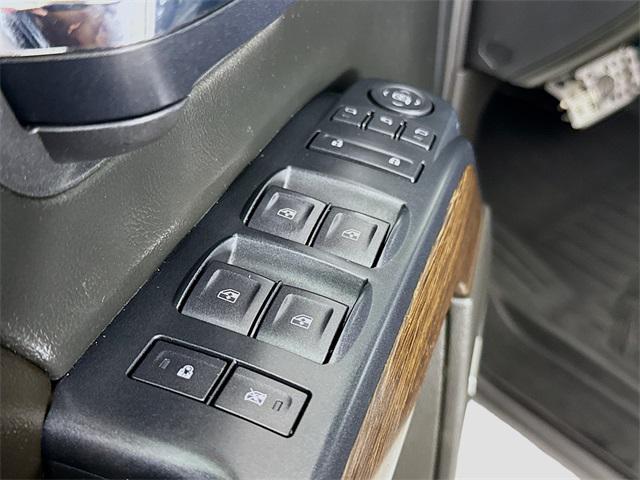 Photo of 2017 White Frost Tricoat GMC Sierra 1500