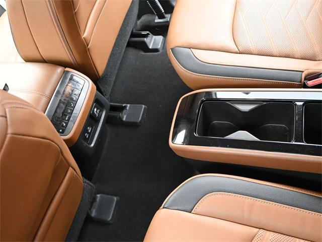 Photo of 2023 Super Black Nissan Pathfinder