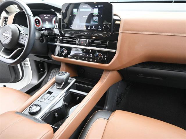 Photo of 2023 Super Black Nissan Pathfinder