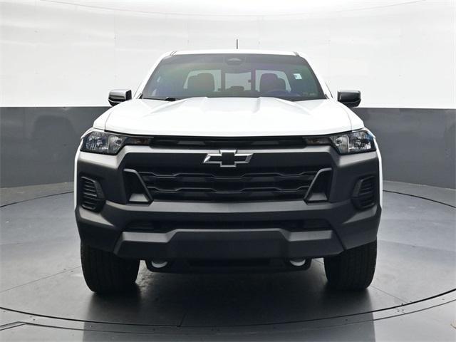 Photo of 2023 Summit White Chevrolet Colorado