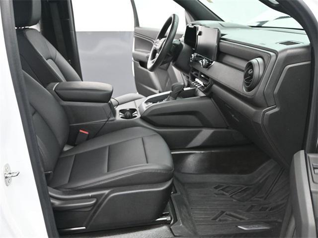 Photo of 2023 Summit White Chevrolet Colorado