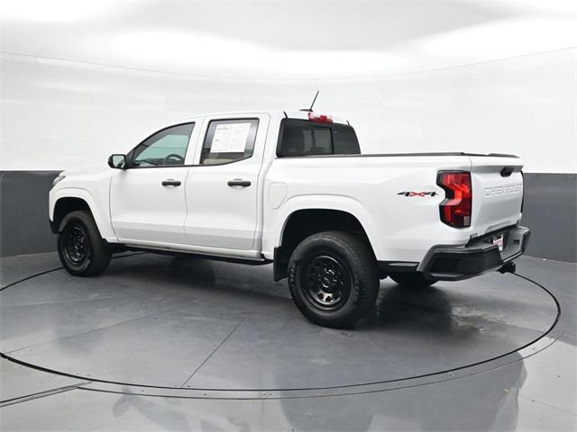 Photo of 2023 Summit White Chevrolet Colorado