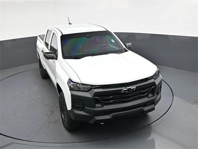 Photo of 2023 Summit White Chevrolet Colorado