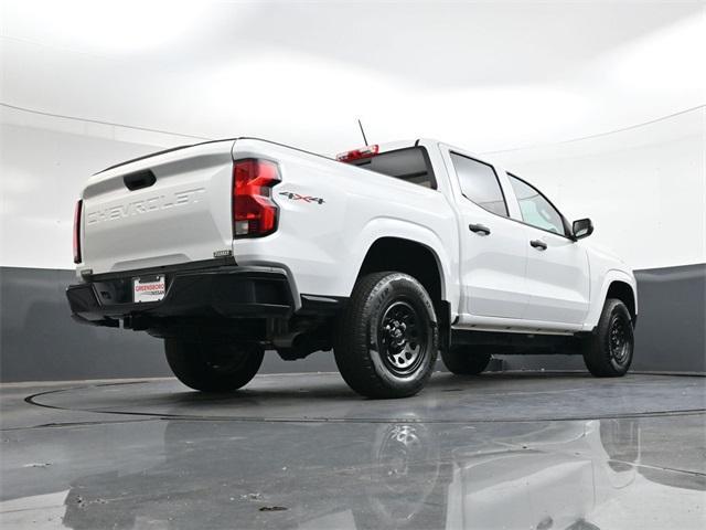 Photo of 2023 Summit White Chevrolet Colorado