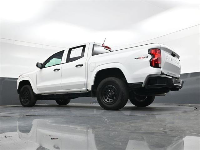 Photo of 2023 Summit White Chevrolet Colorado