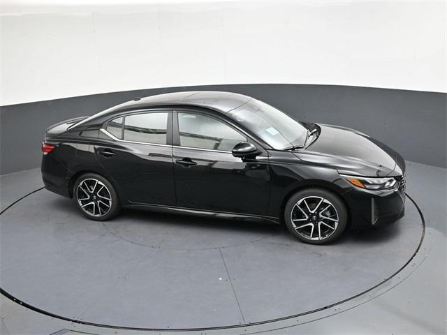 Photo of 2025 Super Black Nissan Sentra