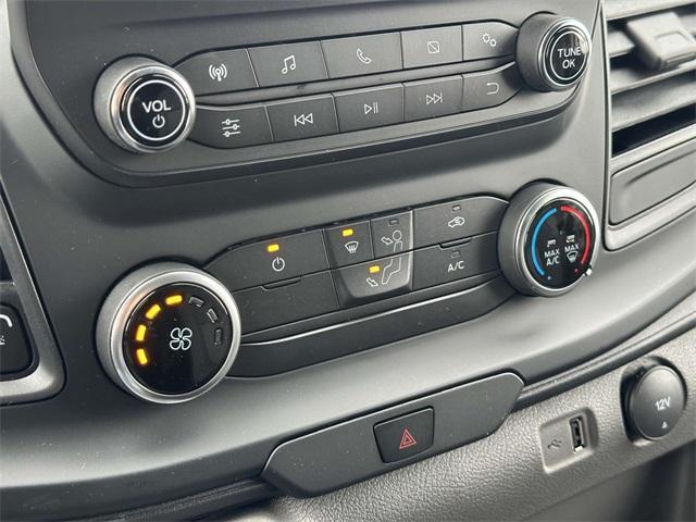 Photo of 2025 Oxford White Ford Transit-250