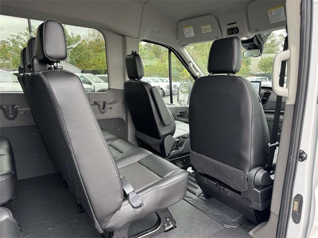 Photo of 2026 Oxford White Ford Transit-350