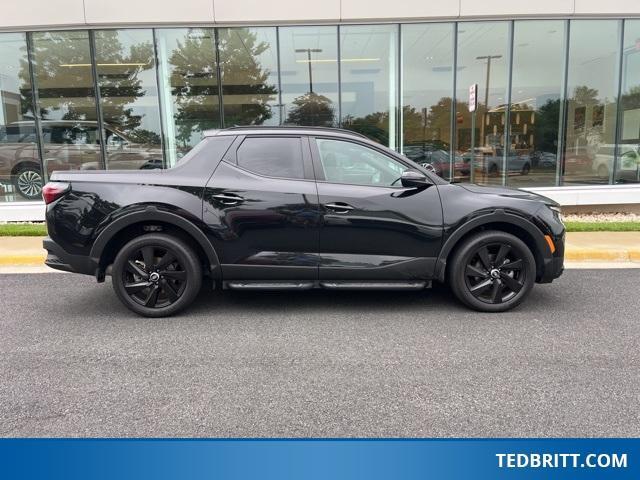 Photo of 2023 Phantom Black Hyundai SANTA CRUZ