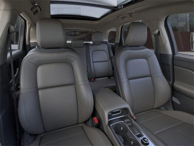 Photo of 2025 Pristine White Lincoln Corsair
