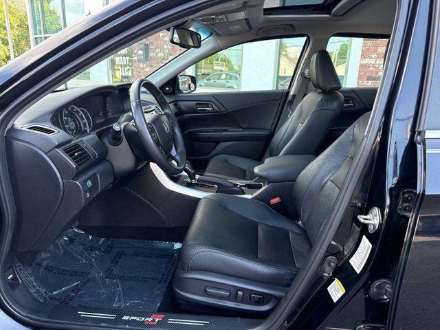 Photo of 2013 Black Honda Accord