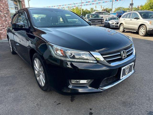 Photo of 2013 Black Honda Accord