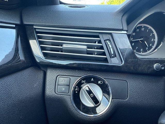 Photo of 2010 Black Mercedes-Benz E-Class
