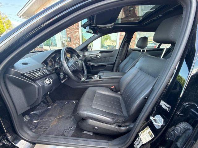 Photo of 2010 Black Mercedes-Benz E-Class
