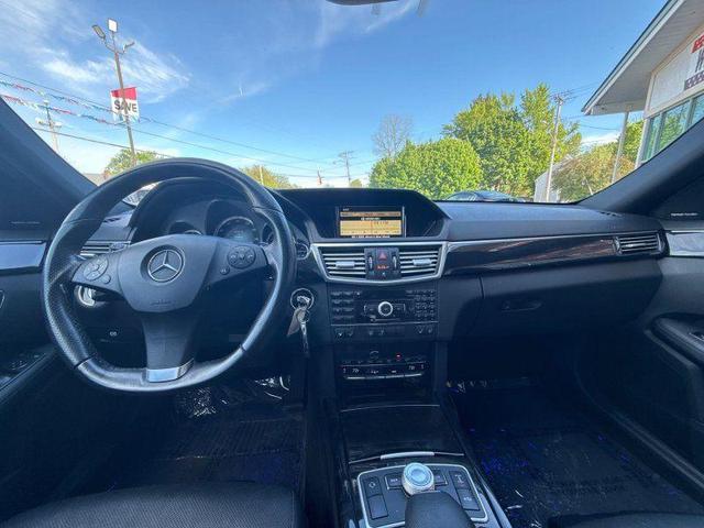 Photo of 2010 Black Mercedes-Benz E-Class