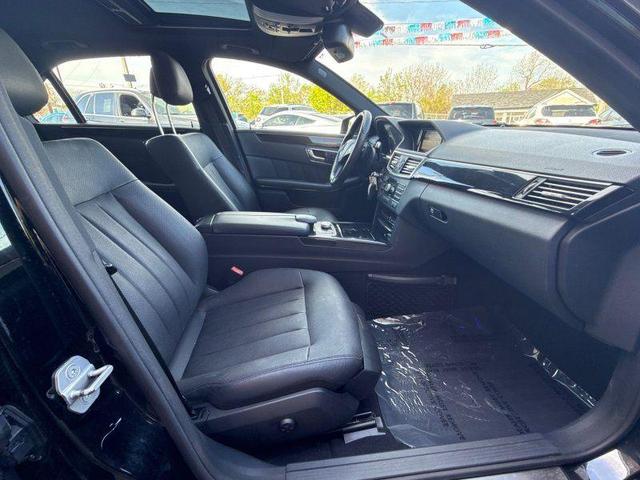 Photo of 2010 Black Mercedes-Benz E-Class