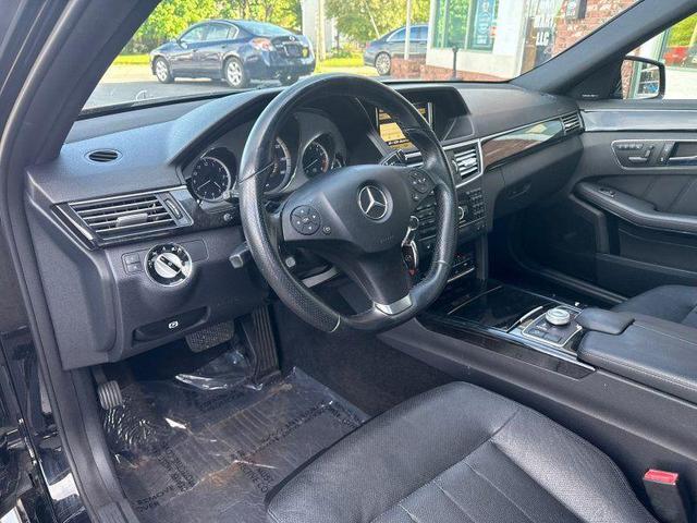Photo of 2010 Black Mercedes-Benz E-Class
