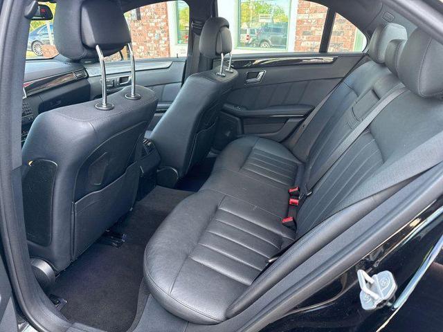 Photo of 2010 Black Mercedes-Benz E-Class