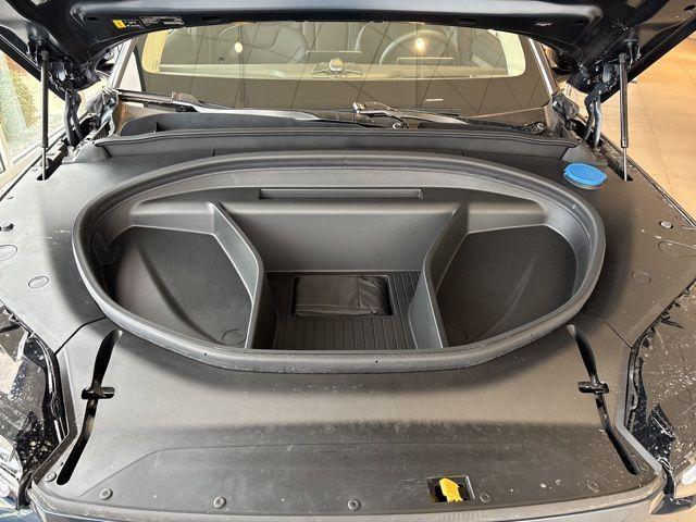 Photo of 2025 Denim Blue Metallic Volvo EX90