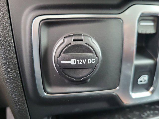 Photo of 2025 Granite Crystal Metallic Clearcoat Jeep Wrangler