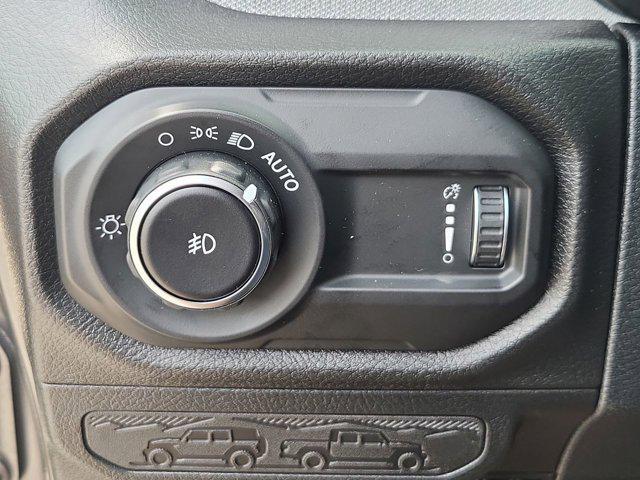 Photo of 2025 Granite Crystal Metallic Clearcoat Jeep Wrangler