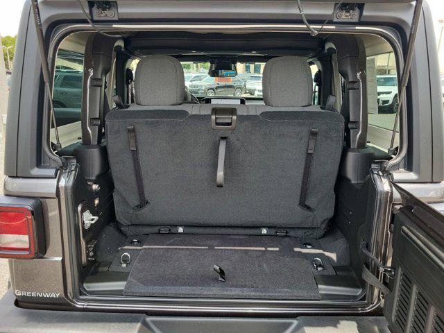 Photo of 2025 Granite Crystal Metallic Clearcoat Jeep Wrangler