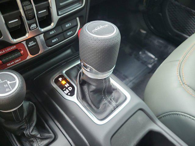 Photo of 2025 Granite Crystal Metallic Clearcoat Jeep Gladiator