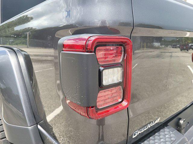 Photo of 2025 Granite Crystal Metallic Clearcoat Jeep Gladiator