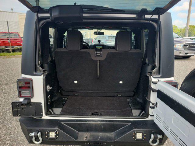 Photo of 2018 Bright White Clearcoat Jeep Wrangler JK